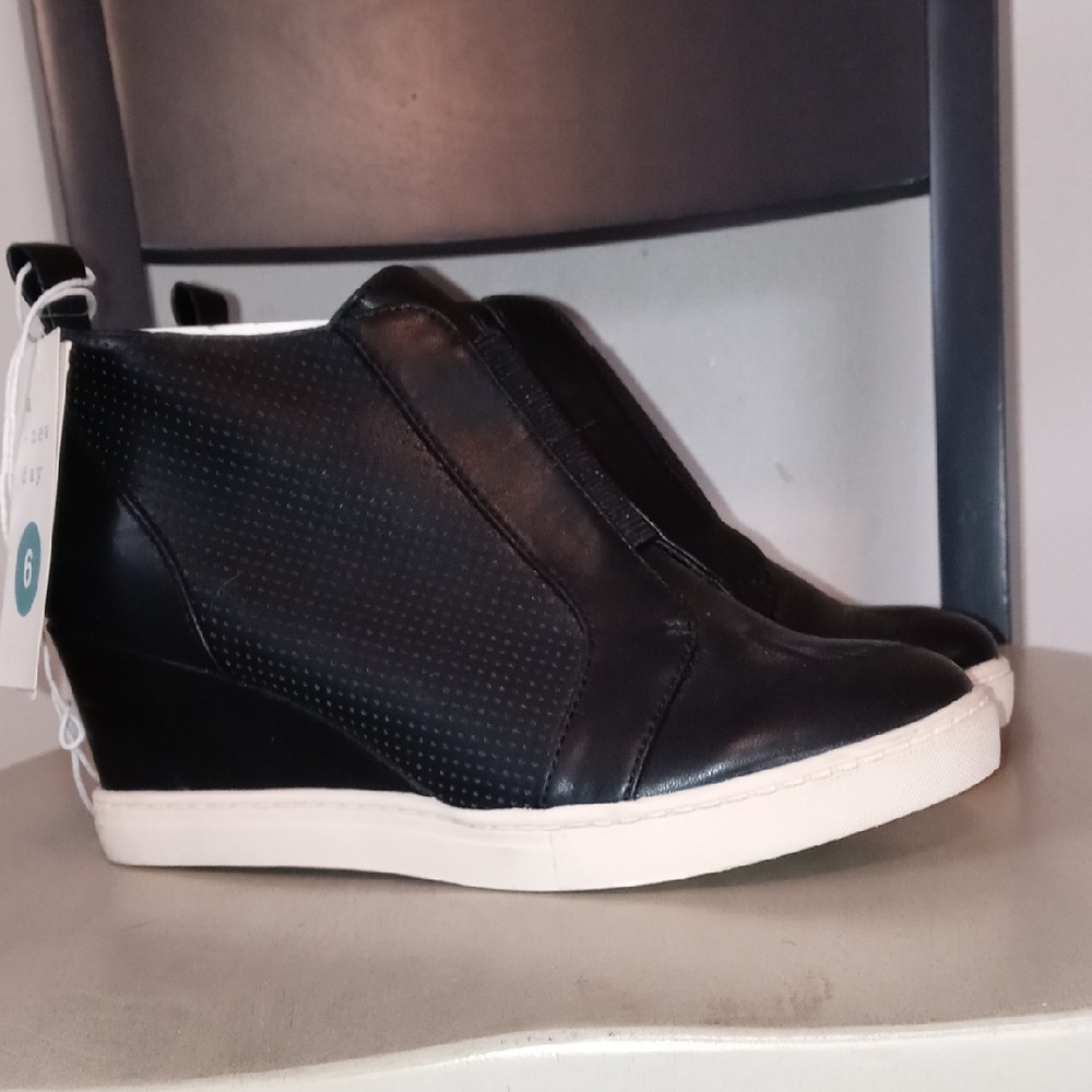 A New Day Shoes/Sneakers